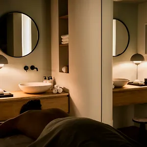 4* Отель National Des Arts Et Metiers